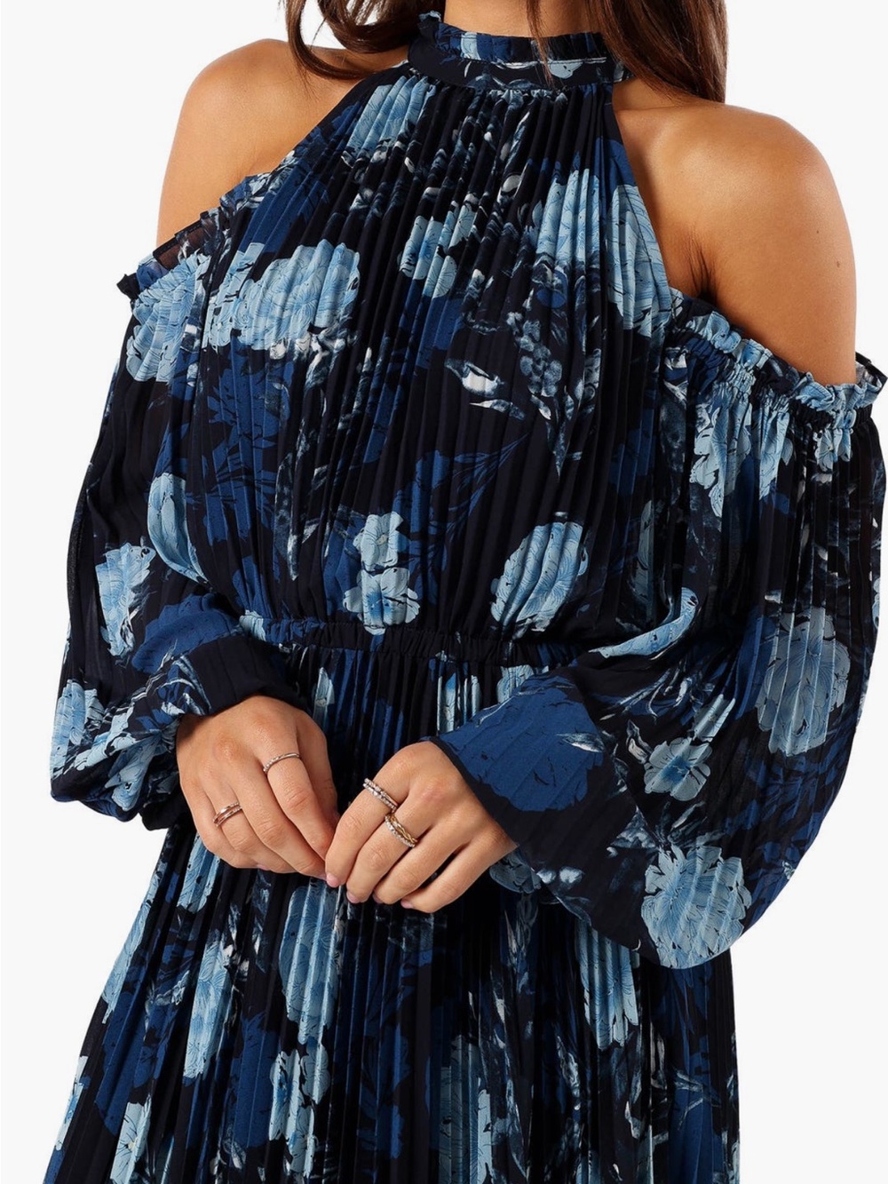 NEW Petal & Pup Hilary Pleated Blue Floral Long Sleeve Maxi Dress Size Medium - Picture 4 of 12